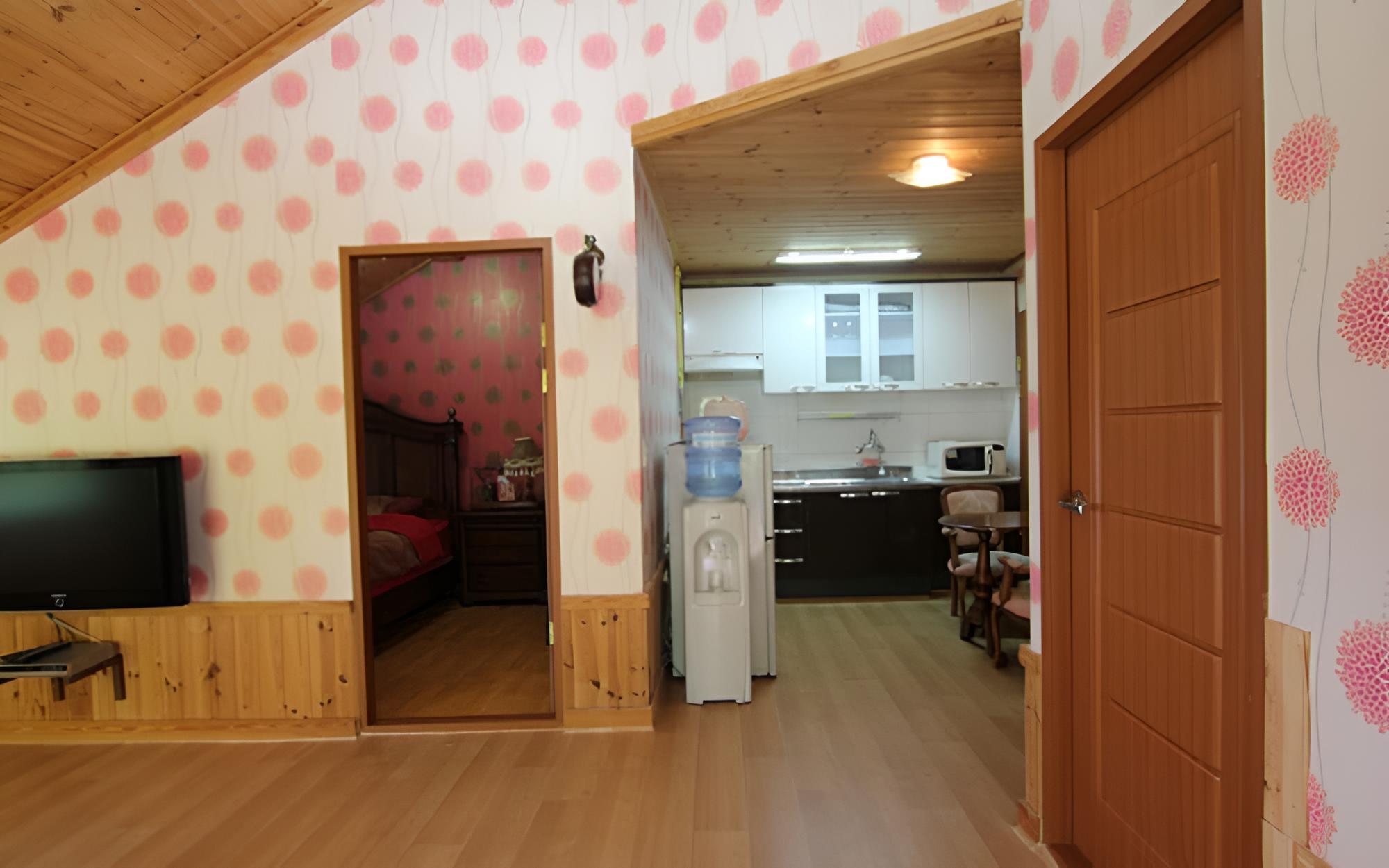 Yeosu Elvino Pension view 2