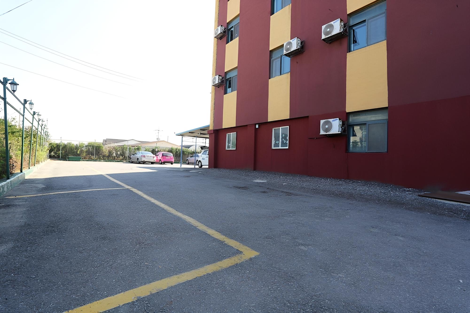 Photo 6