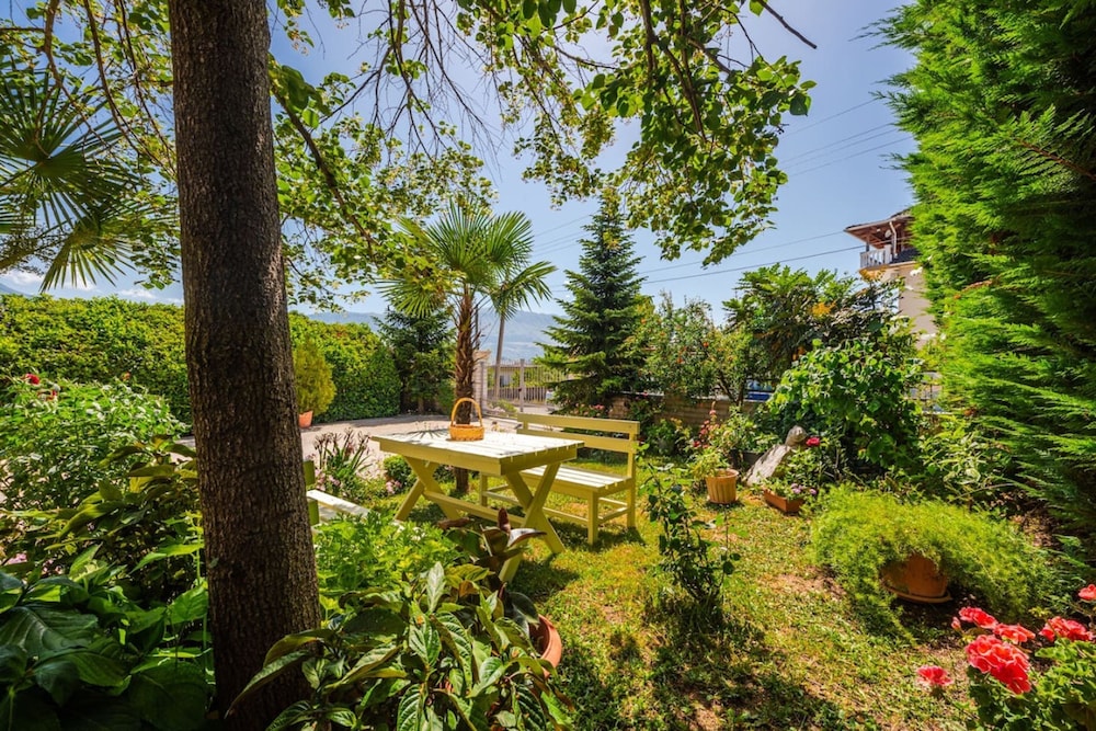 Charming Townhouse With Stunning Views