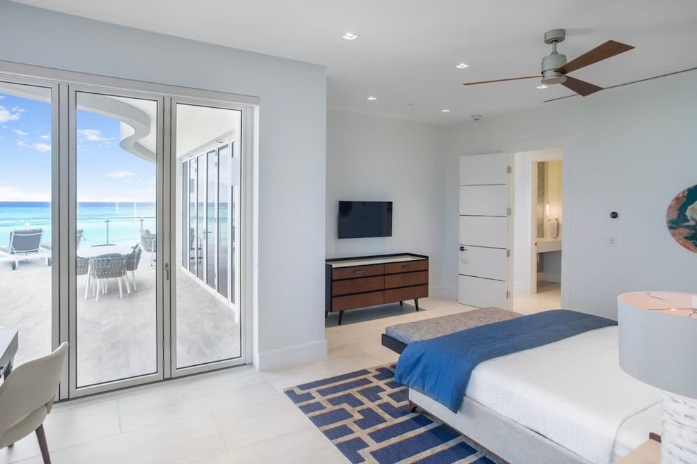 Oceanfront Penthouse and Patio at ONE Cable Beach