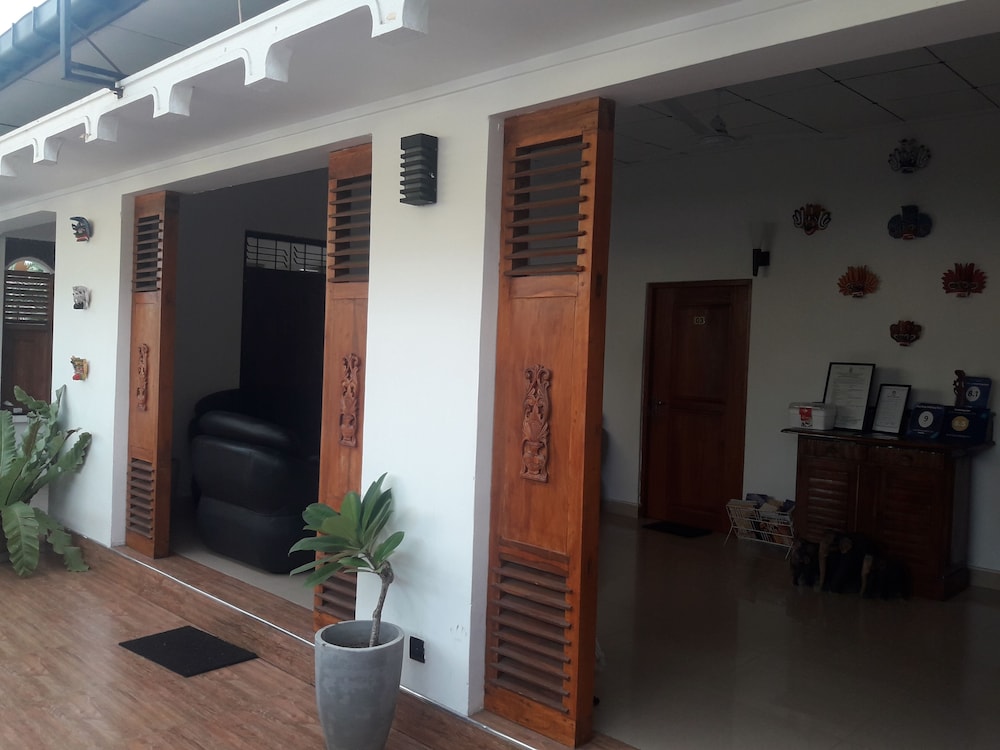 Sea Esta Holiday Inn