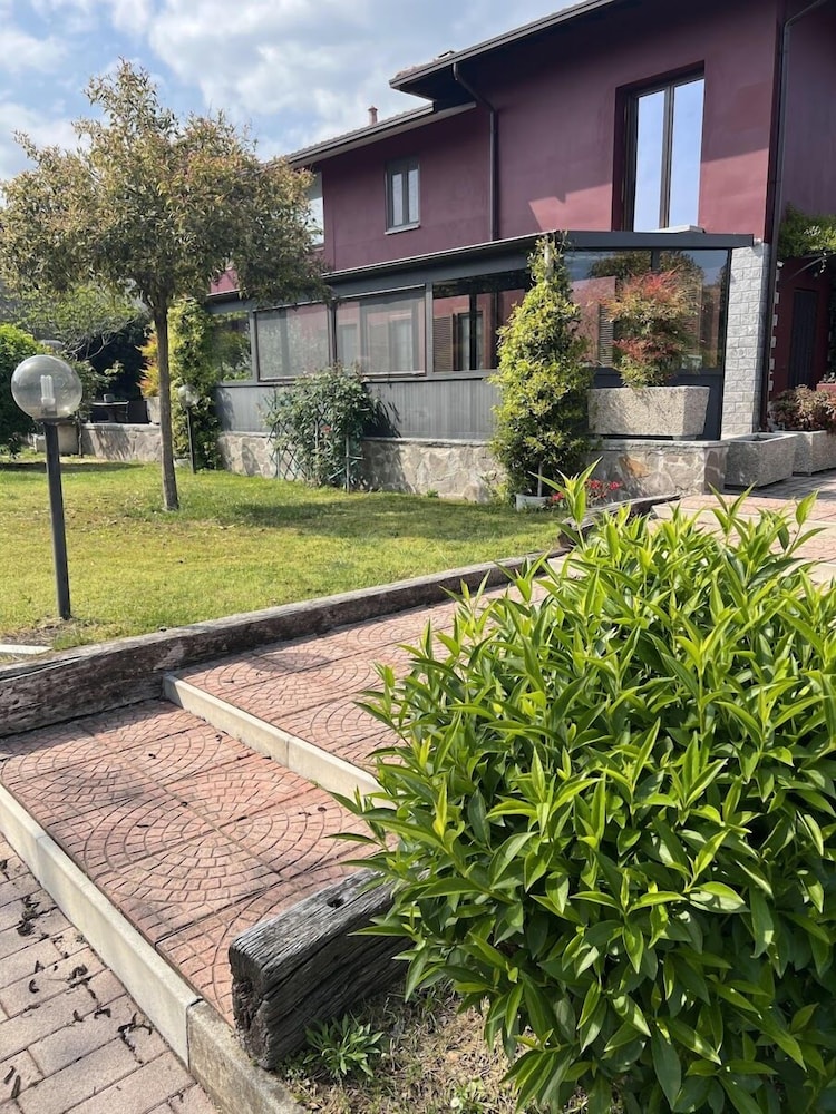 Villa Rosy B&B
