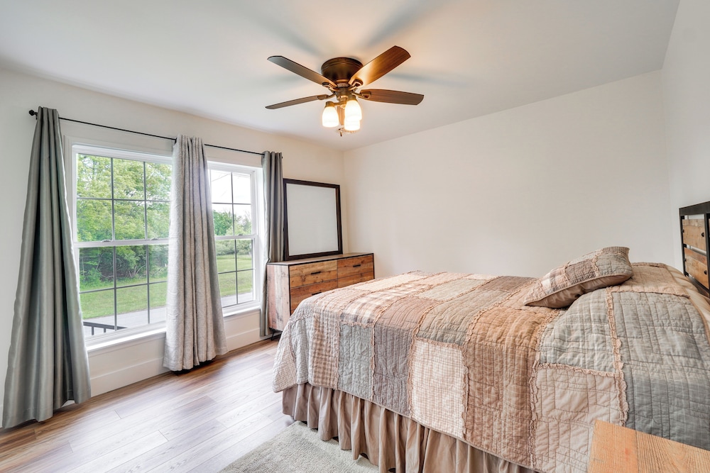 Fish, Hunt & Hike: Pet-friendly Home in Allenwood