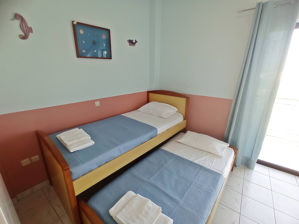Lechaio Corinth Maisonette for 4 - A Lechaio Beach Corinth Maisonette - Building A