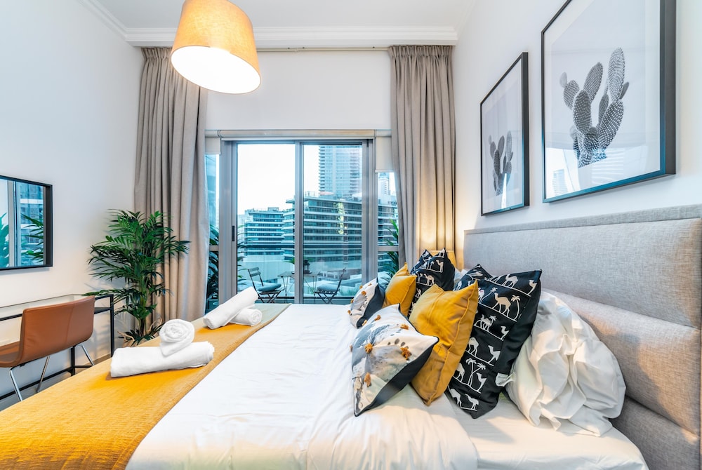 Dream Inn Dubai Bay Central