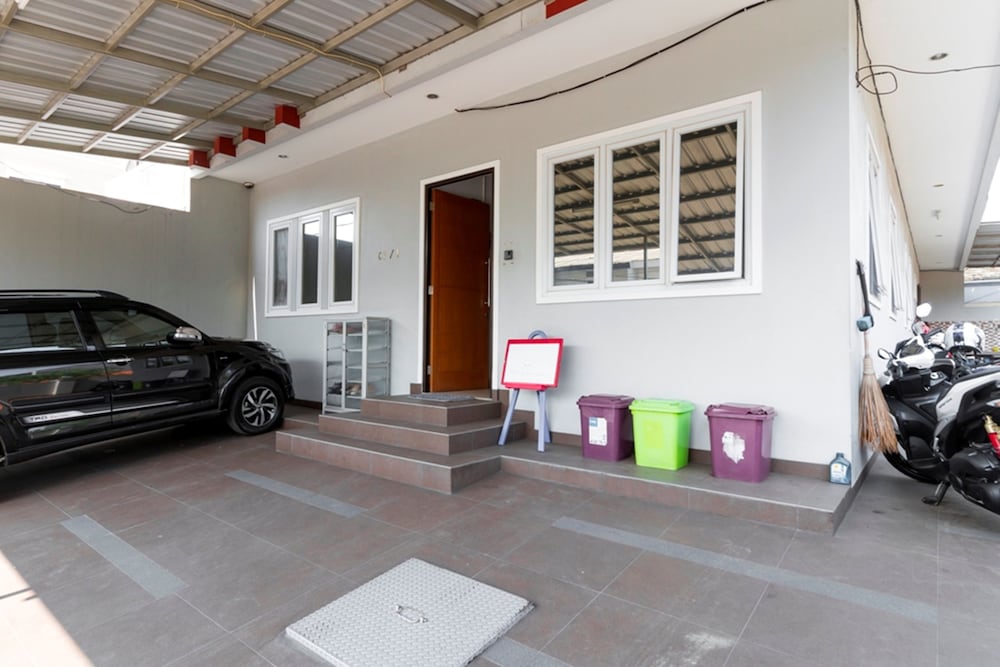 RedDoorz @ Kelapa Gading Permai