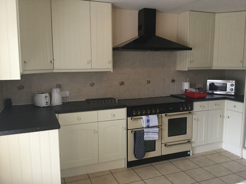 Inverness Apartments - New Cottage