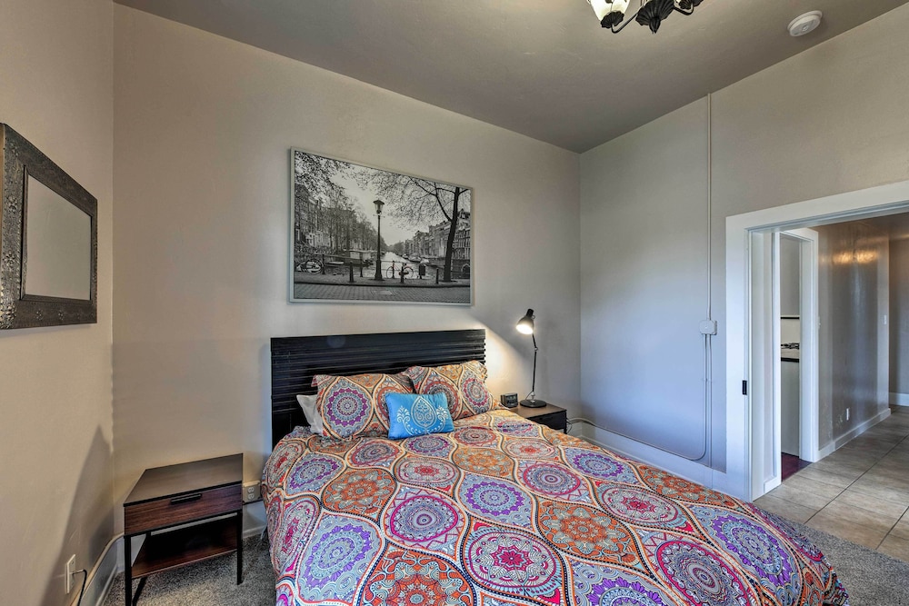 Chic Downtown Home w/ Grill, Steps to Main Street! view 4