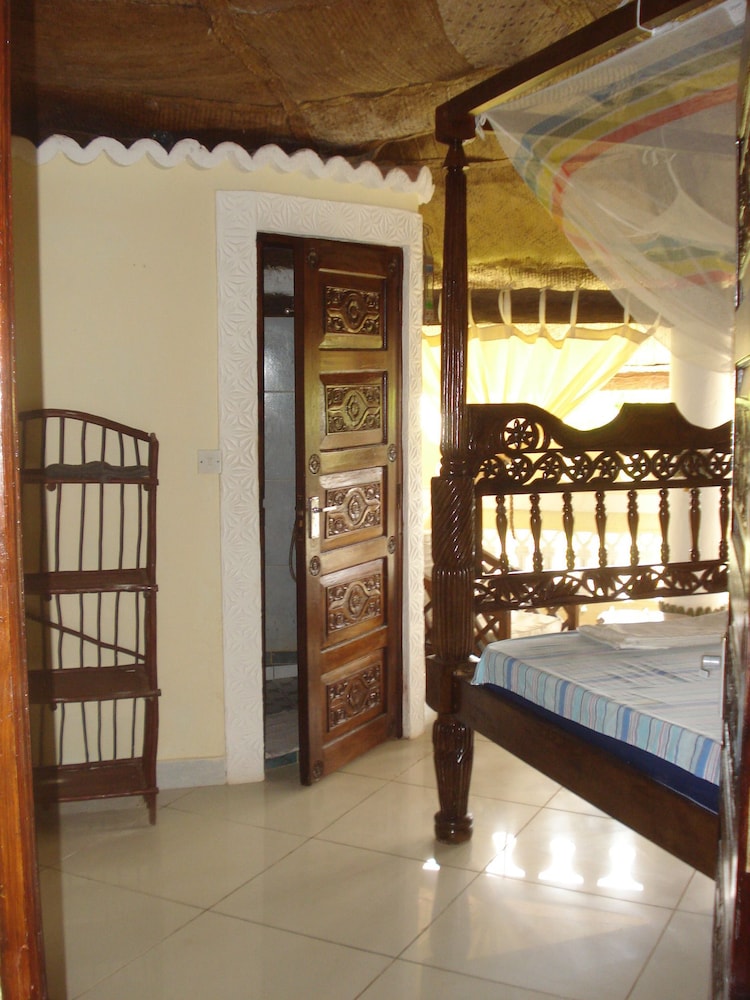 Coconut Beach Apartments