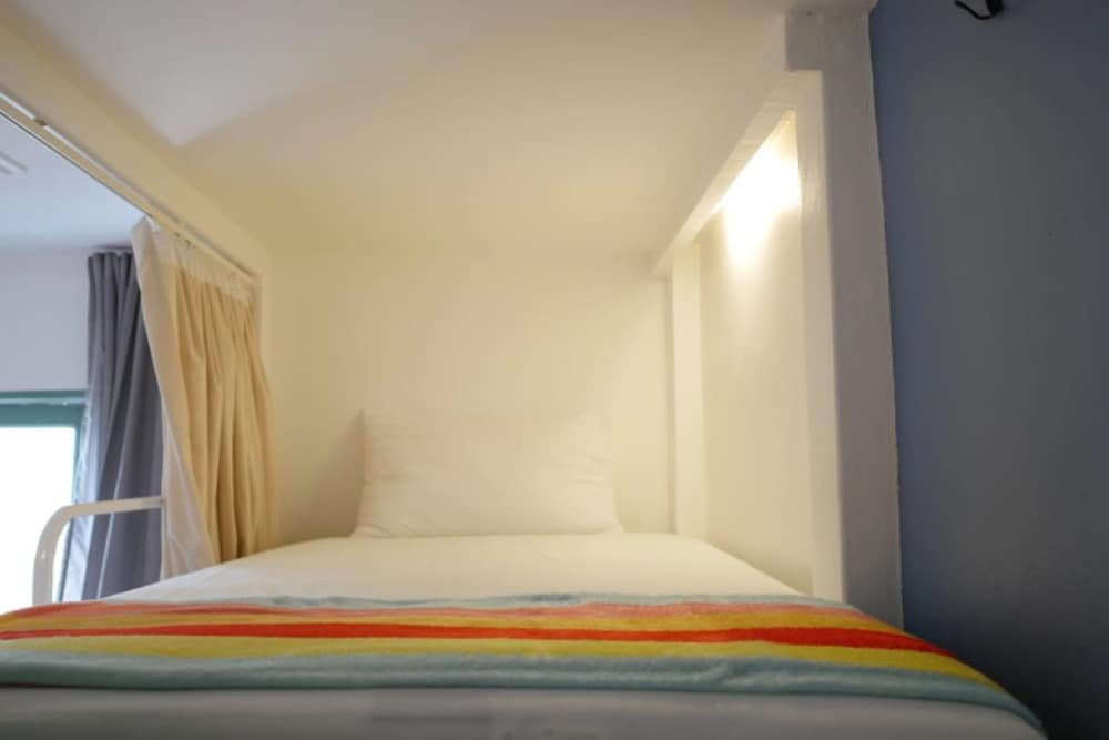 Sleepy Owl Hostel