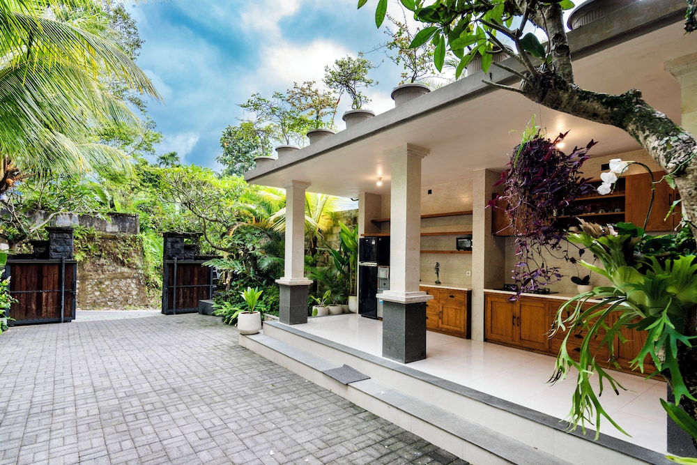 Oka Suite Ubud by Dhananjaya Hospitality