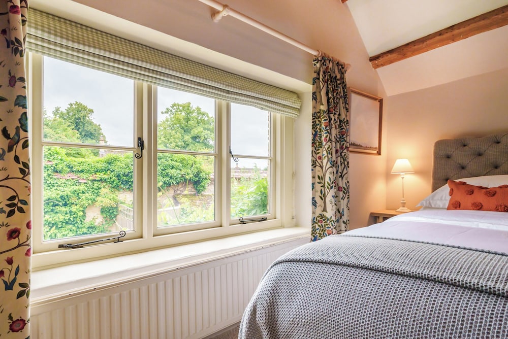 Lynton Cottage