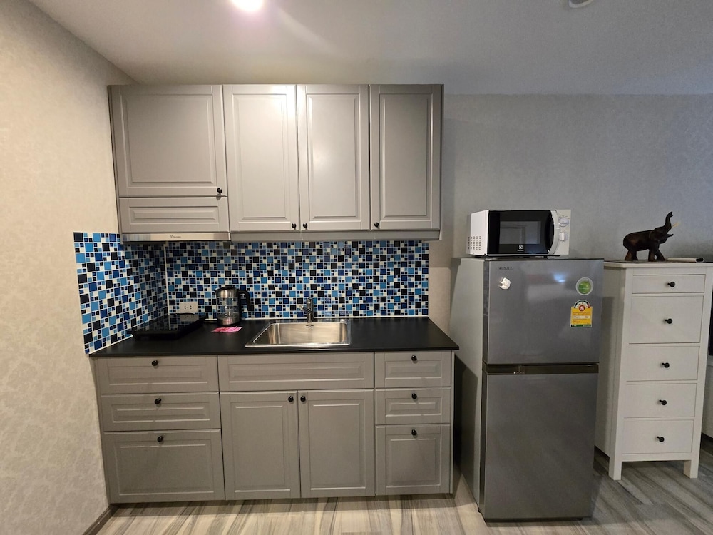 Pool Side Retreat- 1 BED TC-B105
