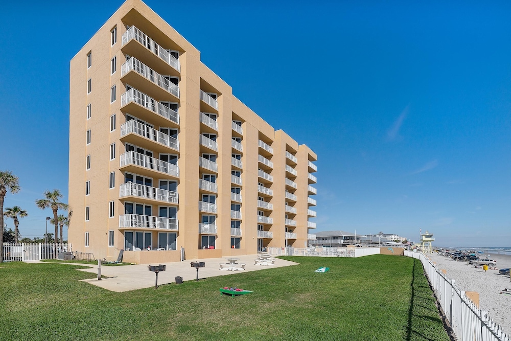 Oceania Plaza 202