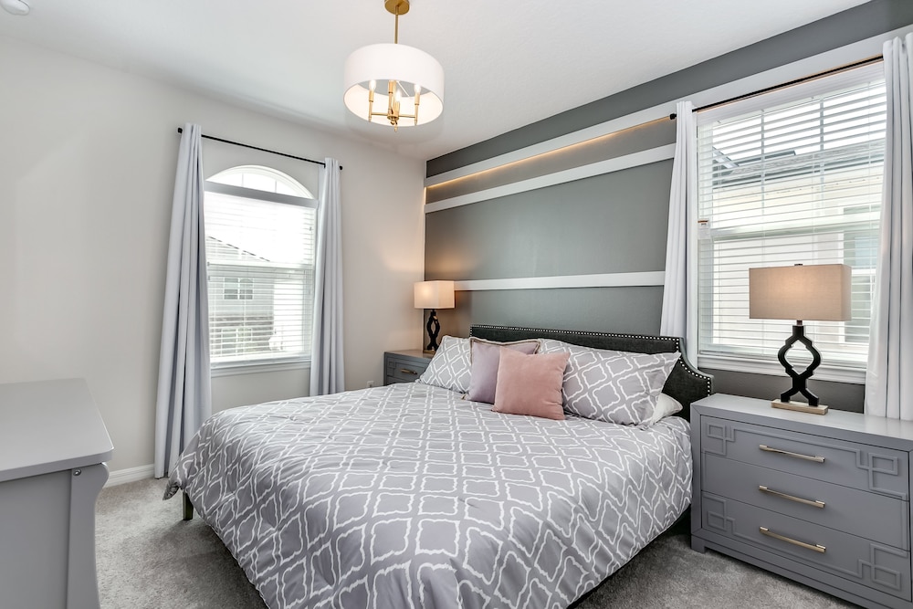 1834cvt New Solara 9 Bedroom 6 Bathroom Resort view 4