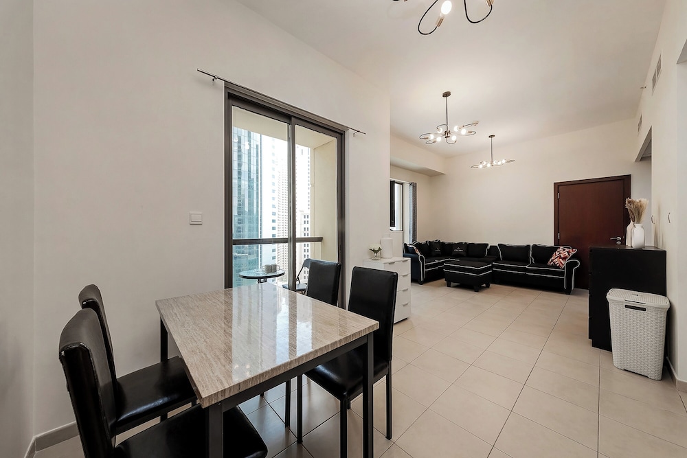 Excellent 1bdr at Bahar 6