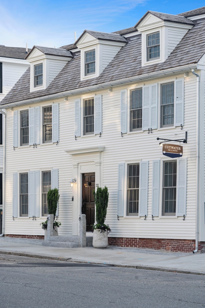Cutwater Inn & Suites