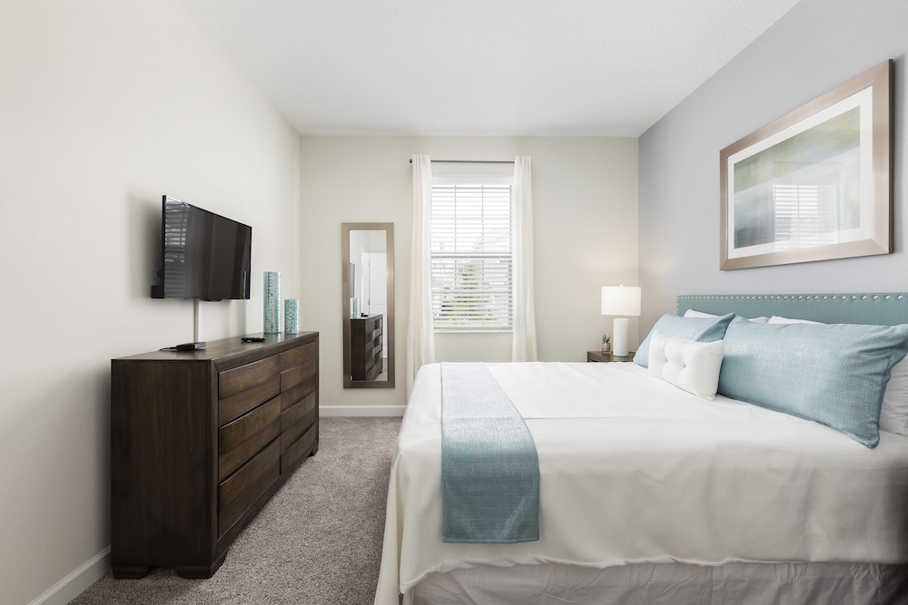 Tropical Escape by Orlando Short Term - Image 5