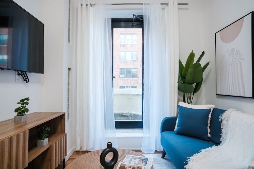 317 UES Apartments