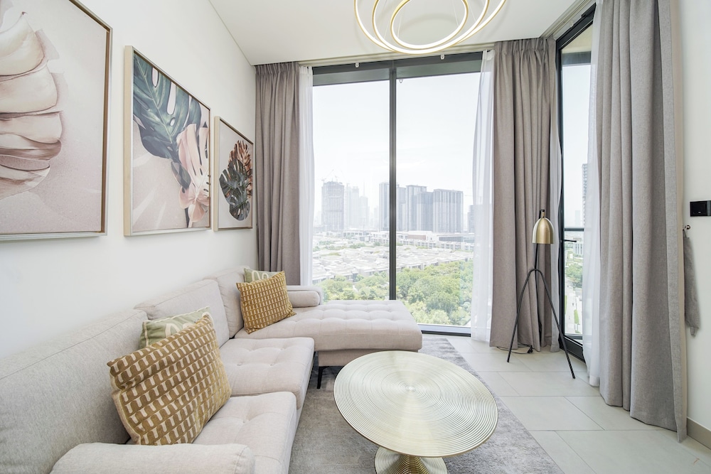 PVH - Tranquil 1BR - Sobha Waves