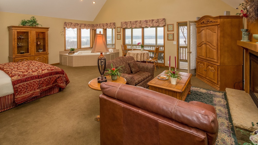 Goldmoor Inn