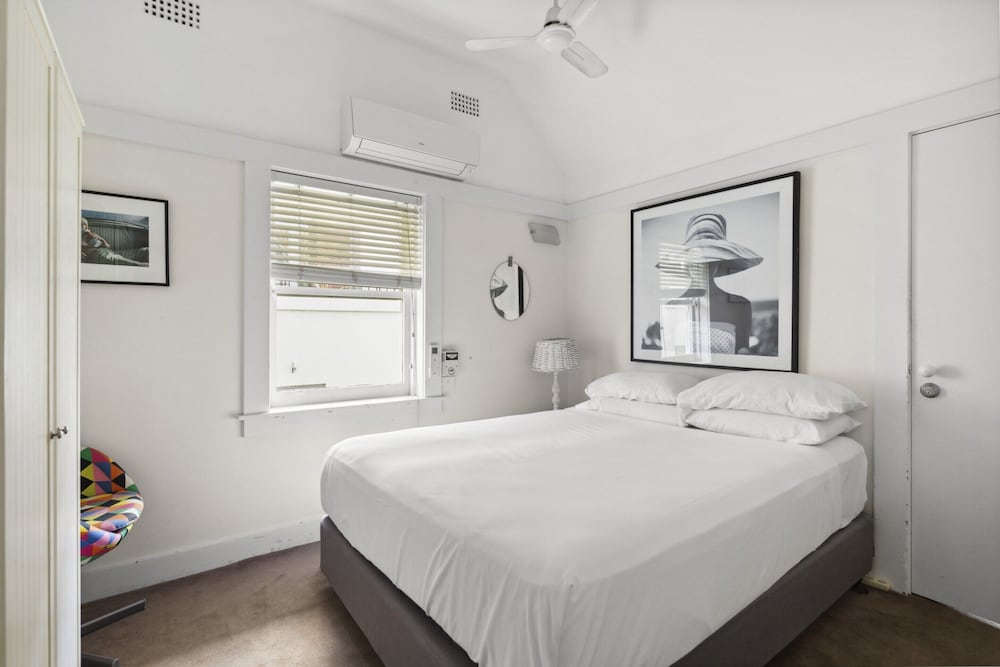 Poolside Stay - Close to Taronga Zoo & Luna Park