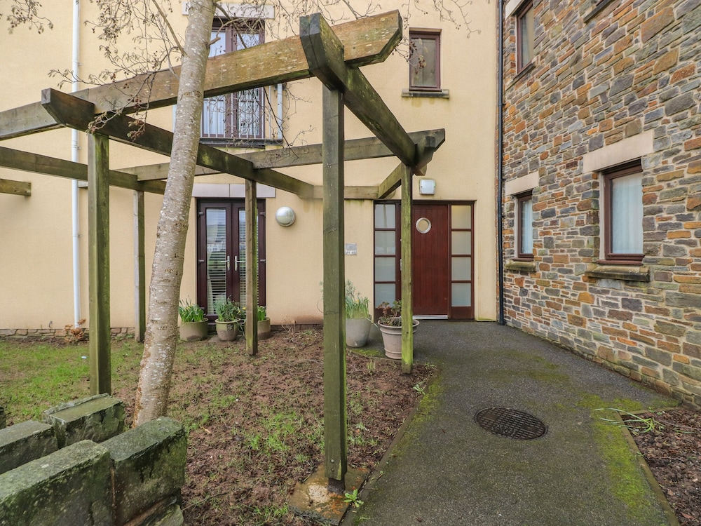 2 Chandlers Yard