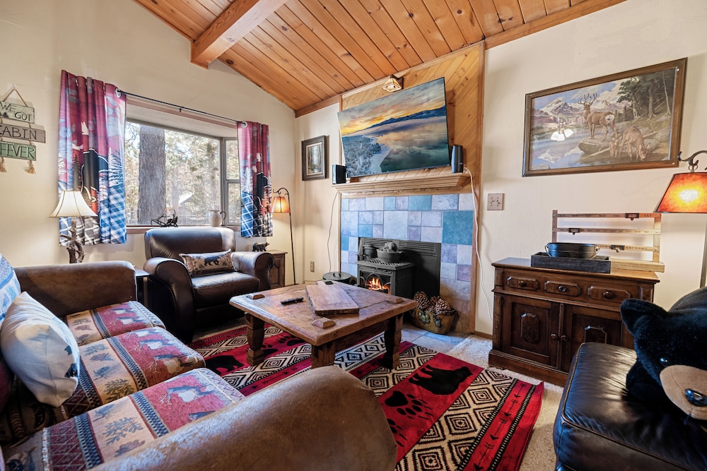 A Beary Cute Cabin
