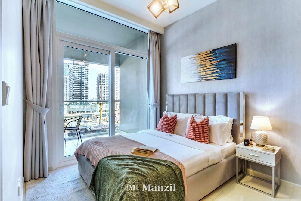 Manzil-1BR w Canal View near Dubai Mall