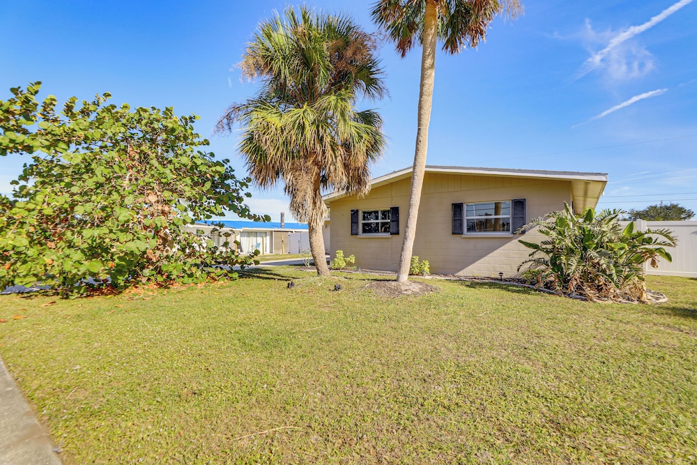 4 Mi to Historic Dtwn Venice: Home w/ Heated Pool!