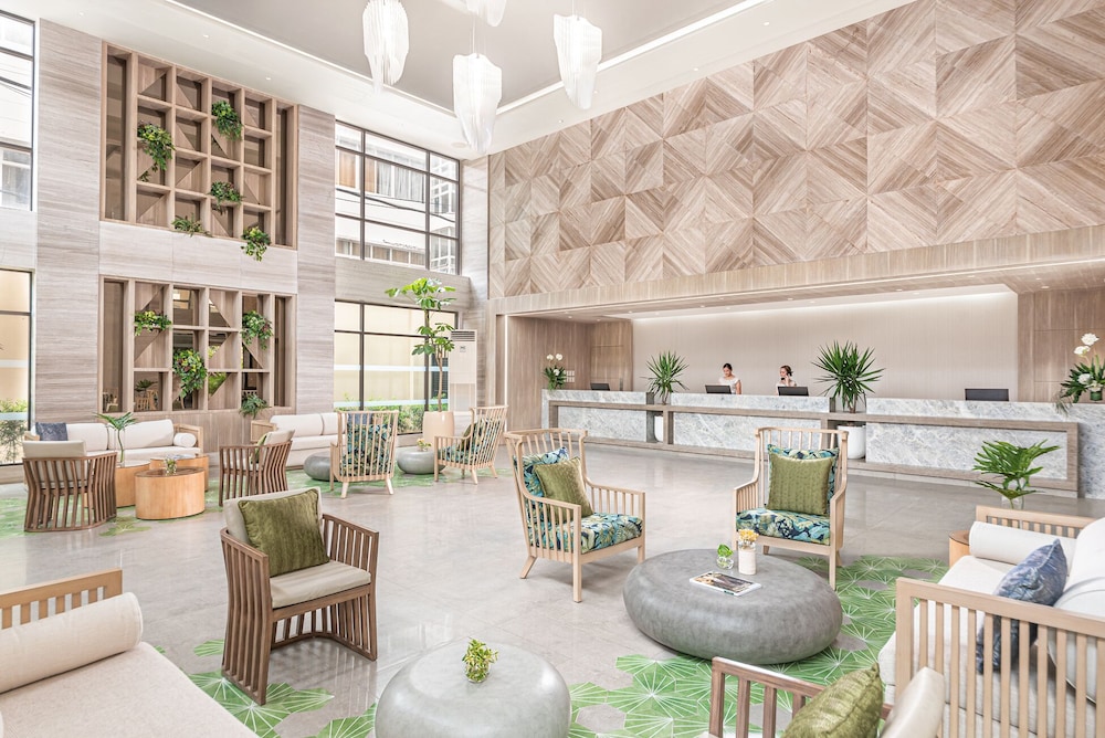 Lobby & Reception