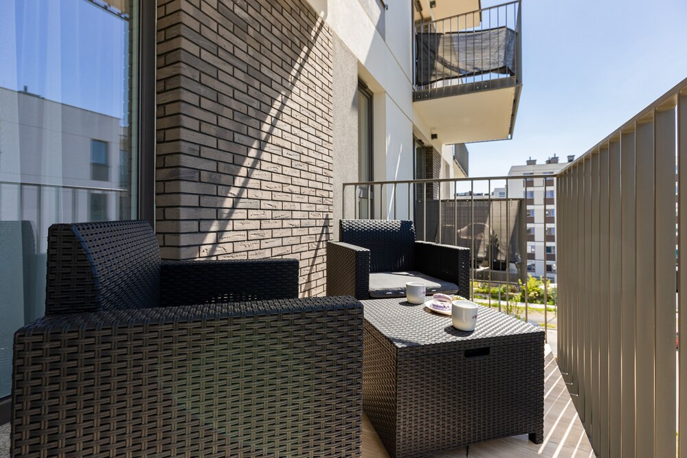 Glamour Apartment Warsaw by Renters view 5