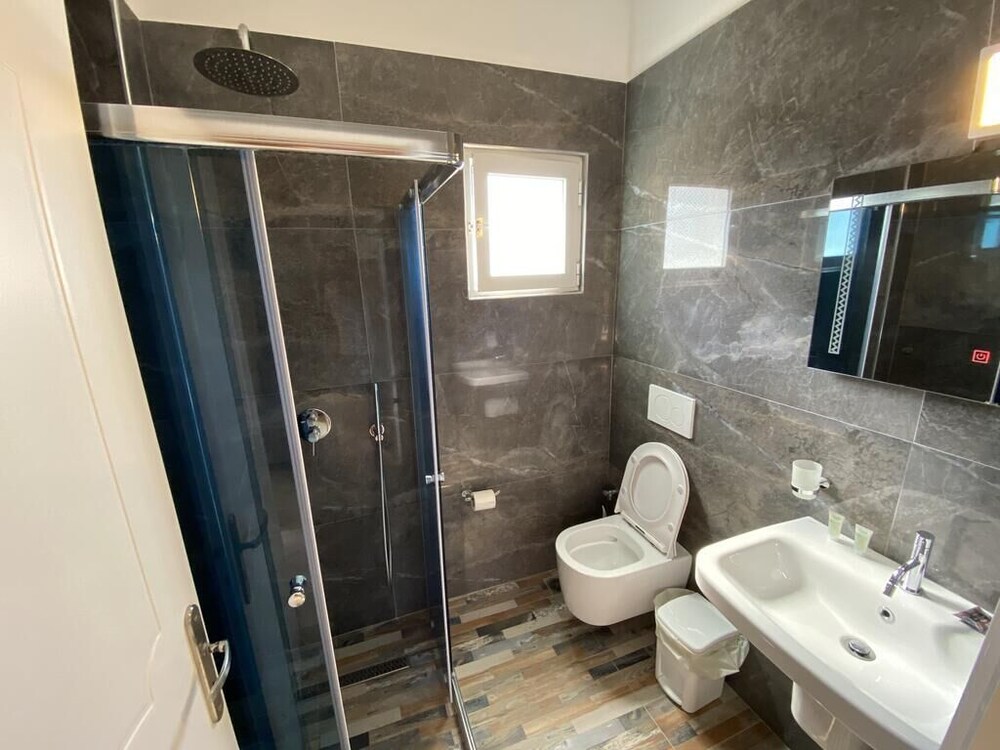 Karos Hotel Llaman