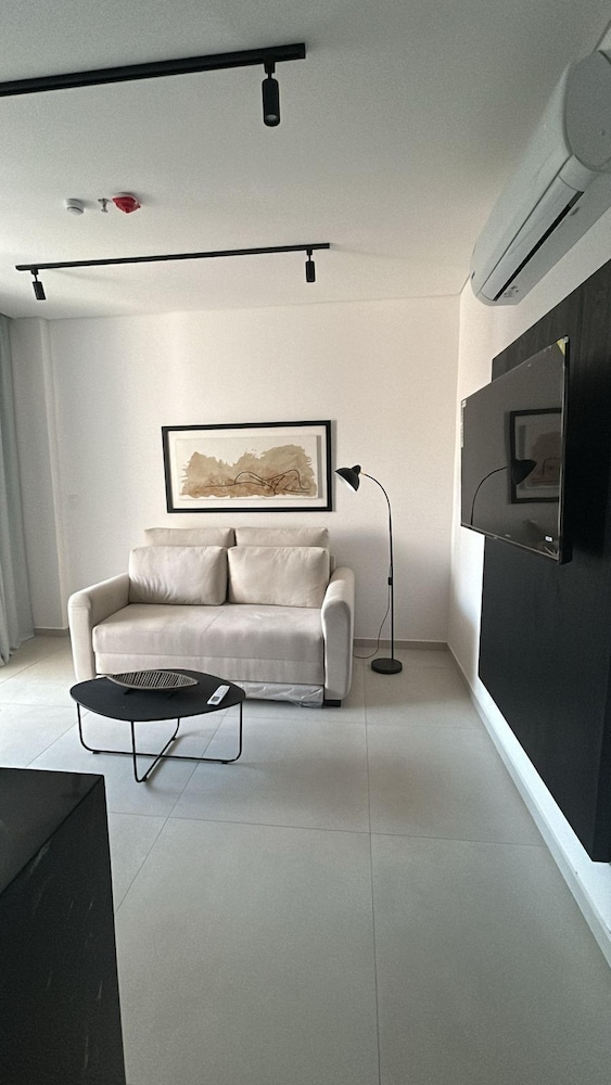 Divina Tower