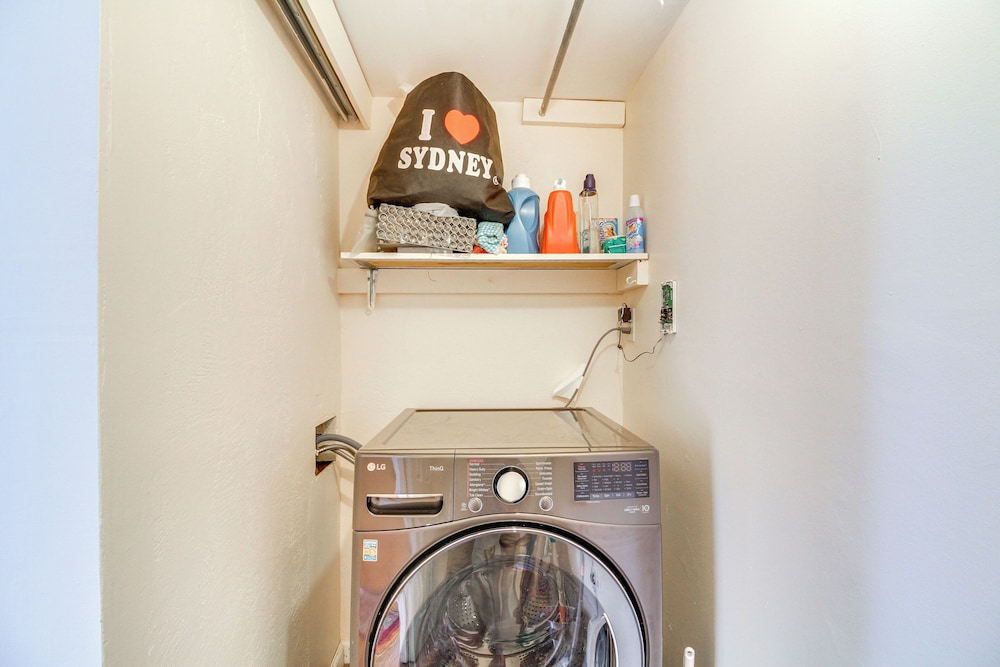 Mtn Views, Patio + Grill: Family Home, 6 Mi to UNM