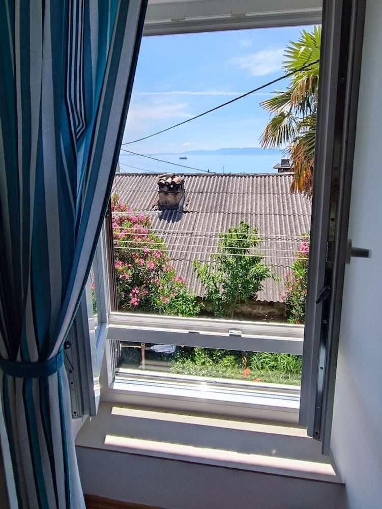 Luxury apartment Ivone with balcony