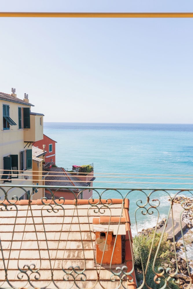 Newly Renovated Ocean View Flat