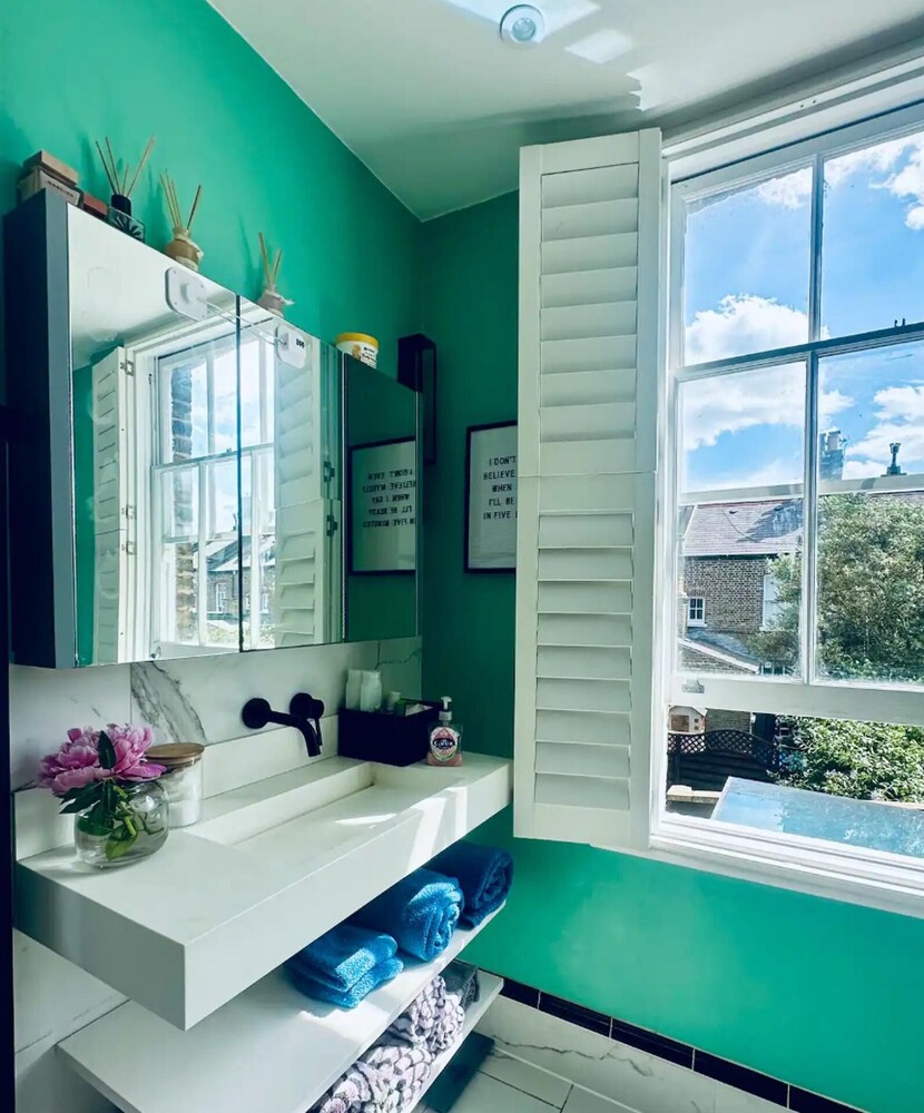 Townhouse by Notting Hill - Sleeps5/petsok/tv/wifi