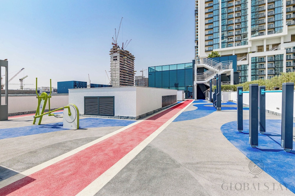 GLOBALSTAY. The Crest Tower C Apartments