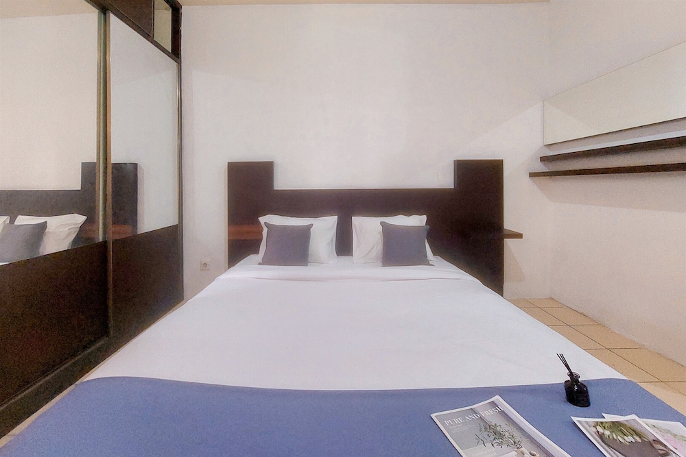 Cozy Living Studio At Serpong Greenview Apartment