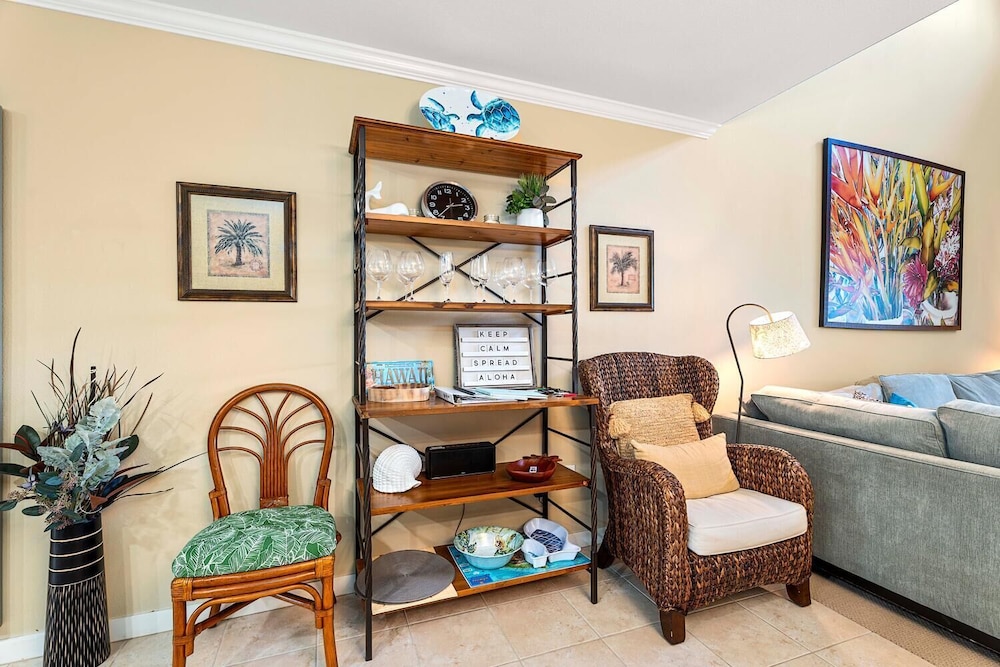 Ocean & Mountain Views - 2BR With Loft, 4 Beds - Relax in Luxury - Vrkcv