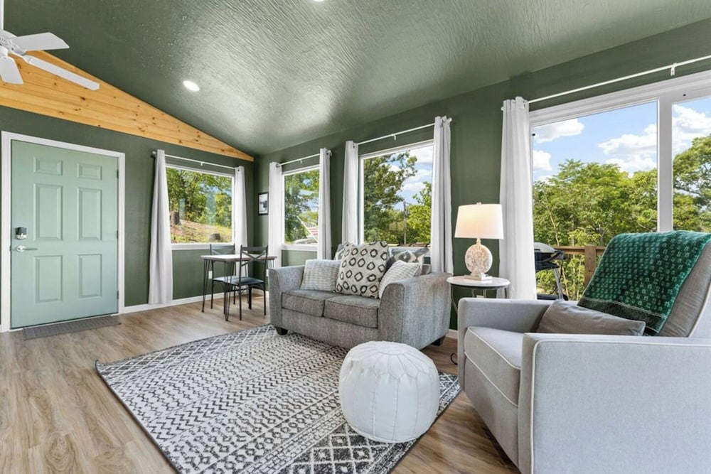 Minimalist And Homey Studio Apartment At The Alton