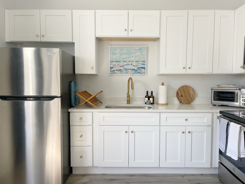 Stylish 1900s Renovated Apartments