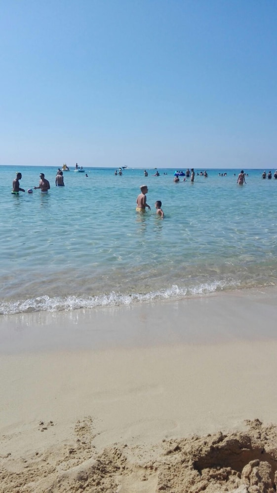 Morello Beach Hotel