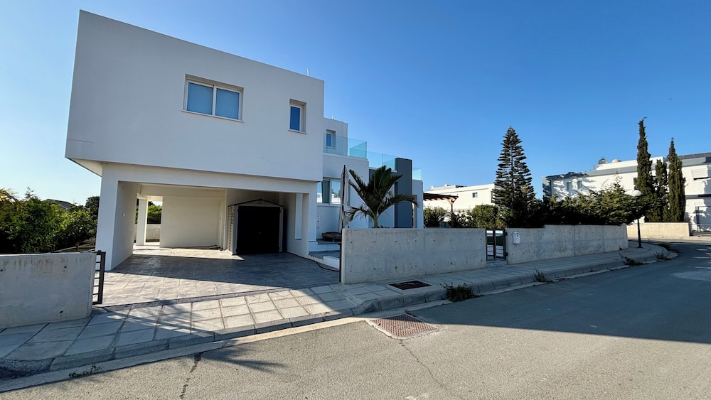 Sunrise Villa PrivatePool by TrulyCyprus