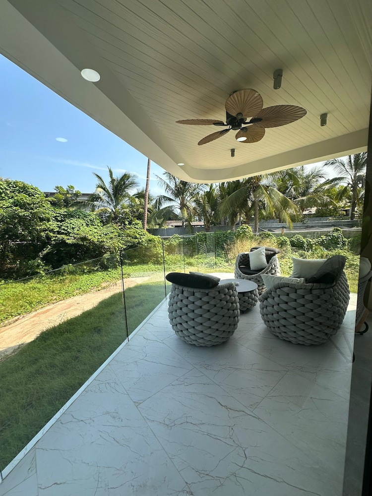 Beachside Residence