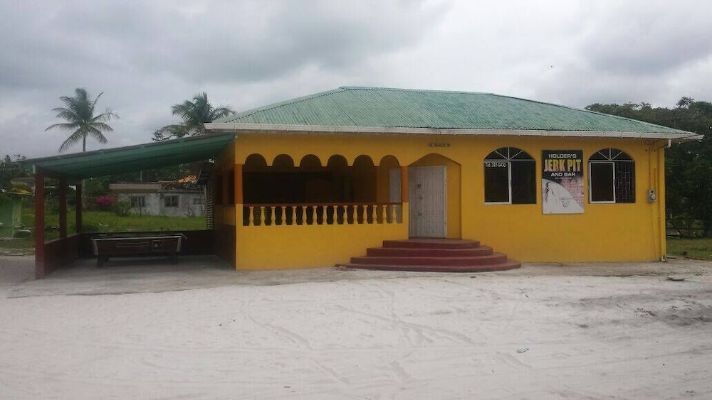 Ms Holder's Comfort Villa