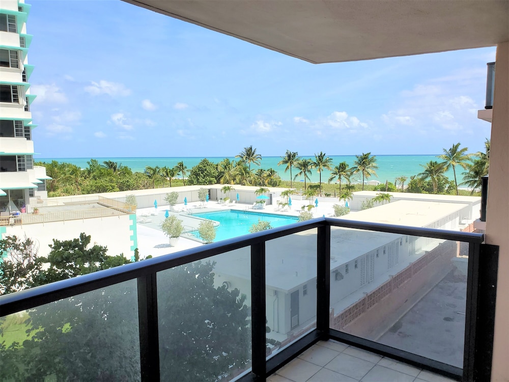 Cozy 2 Bedroom With Ocean Views - 510