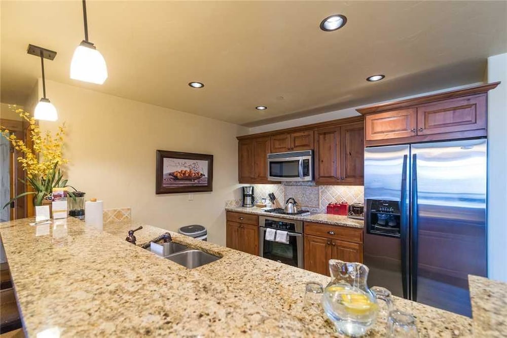 5101 Emerald Lodge, Trappeur's Crossing Apartment 3