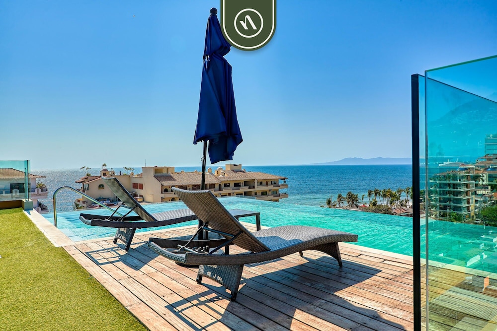1 BR Condo in Romantic Zone - Amazing Rooftop Pool